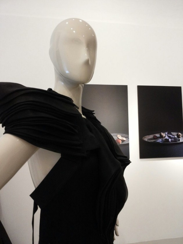seasonless dress: DiLiborio by Liborio Capizzi, White Label, 2013; fotografie: Marco Bertolini, 2012