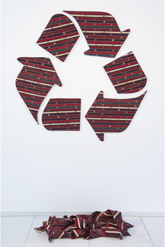 Faig Ahmed, “Recycled”, 140x140cm, tappeto tessuto a mano, 2014