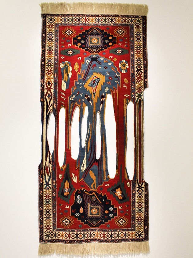 Faig Ahmed, “Impossible viscosity”, 100x250cm, tappeto tessuto a mano, 2012